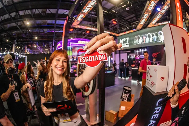 Mands Toledo hosting activations at the HAVIT booth at Brasil Game Show 2024